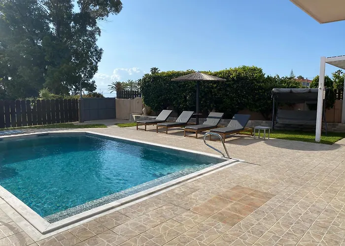 Elizabeth * Skala (Kefalonia)